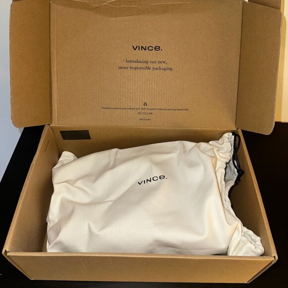 Vince Women's Black Leather Loafers (Never Worn) - Picture 4 of 6